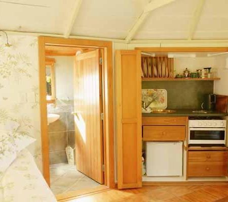 The Summerhouse, Ideal Akaroa Location. Leilighet Eksteriør bilde